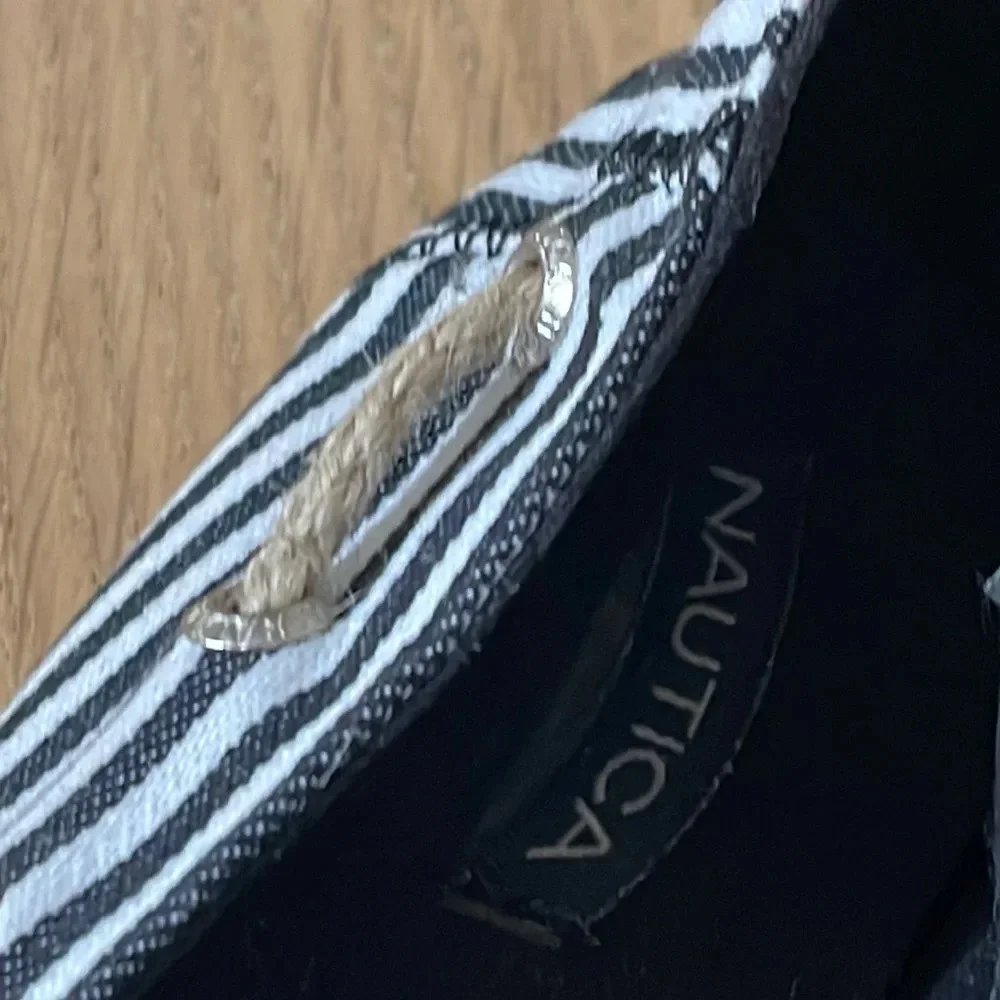 Nautica Rudder 2 Slip On Canvas Espadrilles Black White Stripes Sz. 7.5